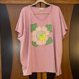 Easel Oversized Pink Floral Appliqué Top w/Scoop Neck-Short Sleeves & POCKETS!